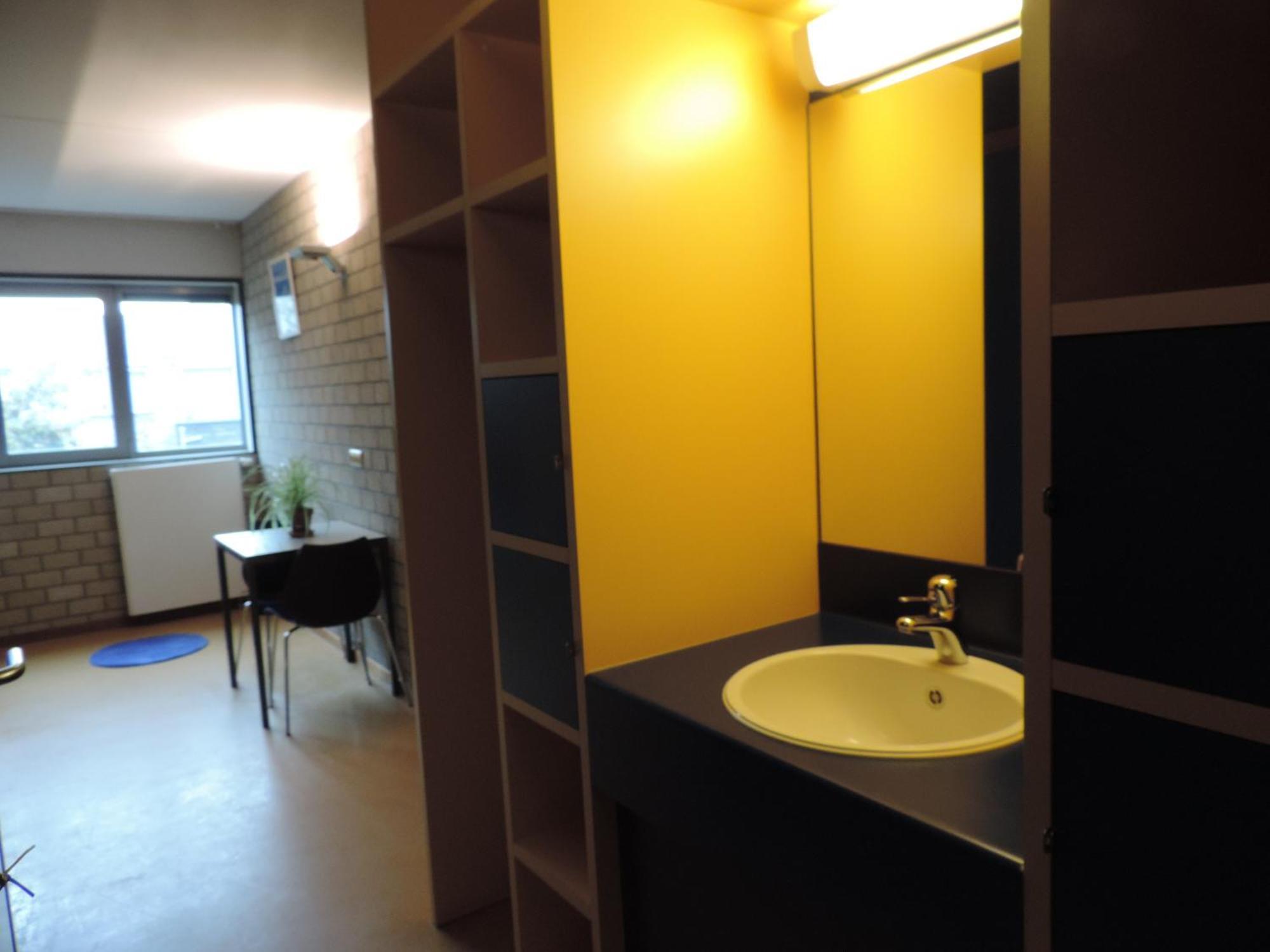 Hostel Blauwput Leuven Rum bild