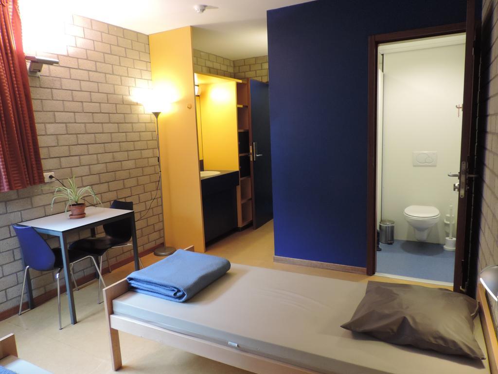 Hostel Blauwput Leuven Rum bild